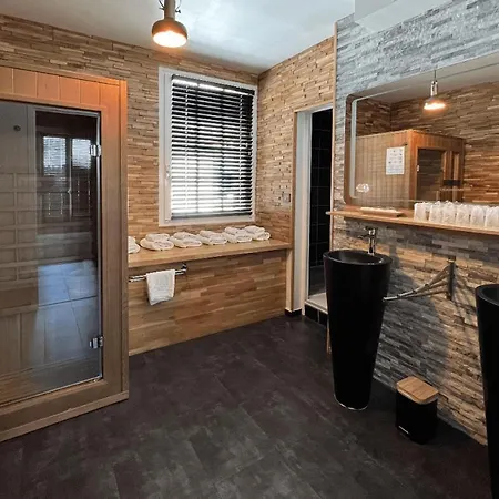 Logis Chez Camillou 3*