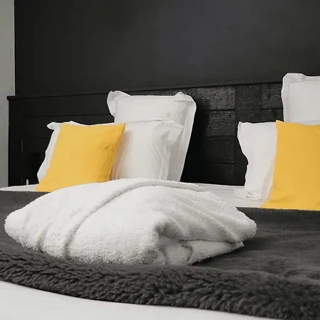 Logis Chez Camillou Hotel 3*