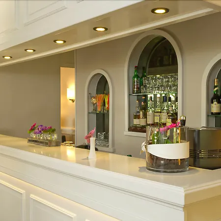 Hotel Logis Et Chez Camillou