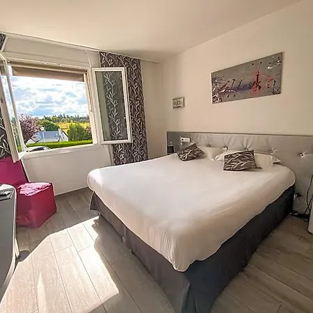 Hotel Logis Et Chez Camillou 3*