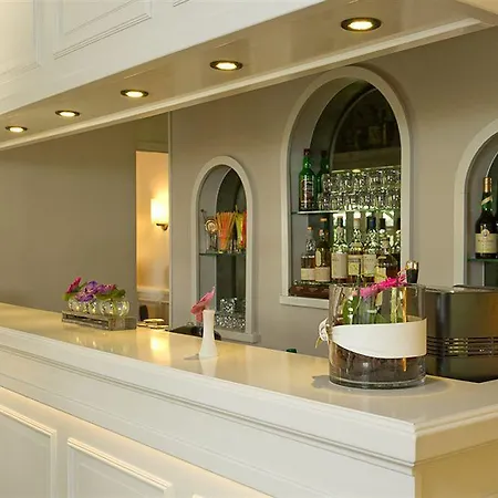 Logis Chez Camillou Hotel