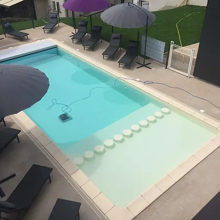 מלון Logis Et Chez Camillou