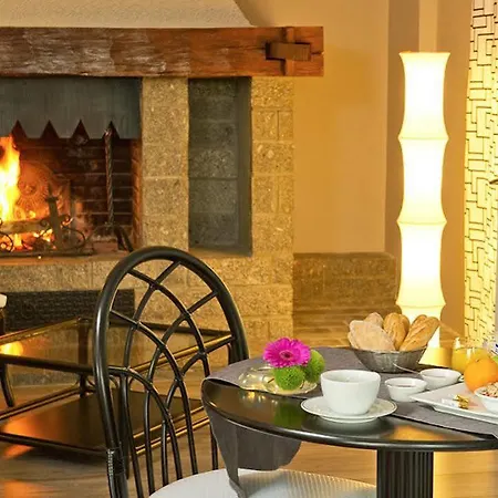 Hotel Logis Chez Camillou 3*