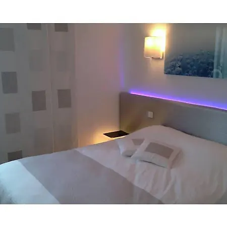 Logis Et Chez Camillou 3*